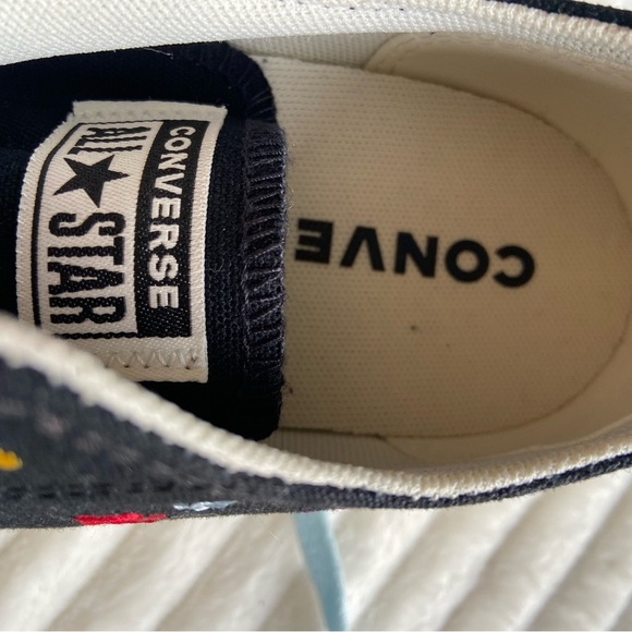 Converse Chuck Lift Platform Shoes Low Black Floral Embroidery Women Sneakers - Picture 6 of 7